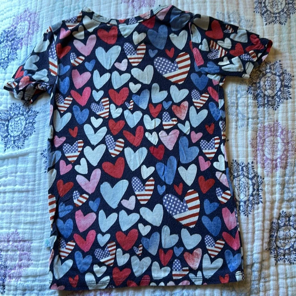 Posh peanut size 4t 2 piece pjs. Red, white & blue patriotic hearts print.❤️🤍💙 - Picture 4 of 7